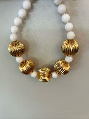 Vintage Les Bernard Gold and White Choker